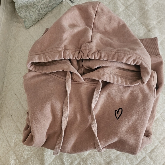 H&M Sweaters - H&M Women's Pink Hoodie with Heart Detail